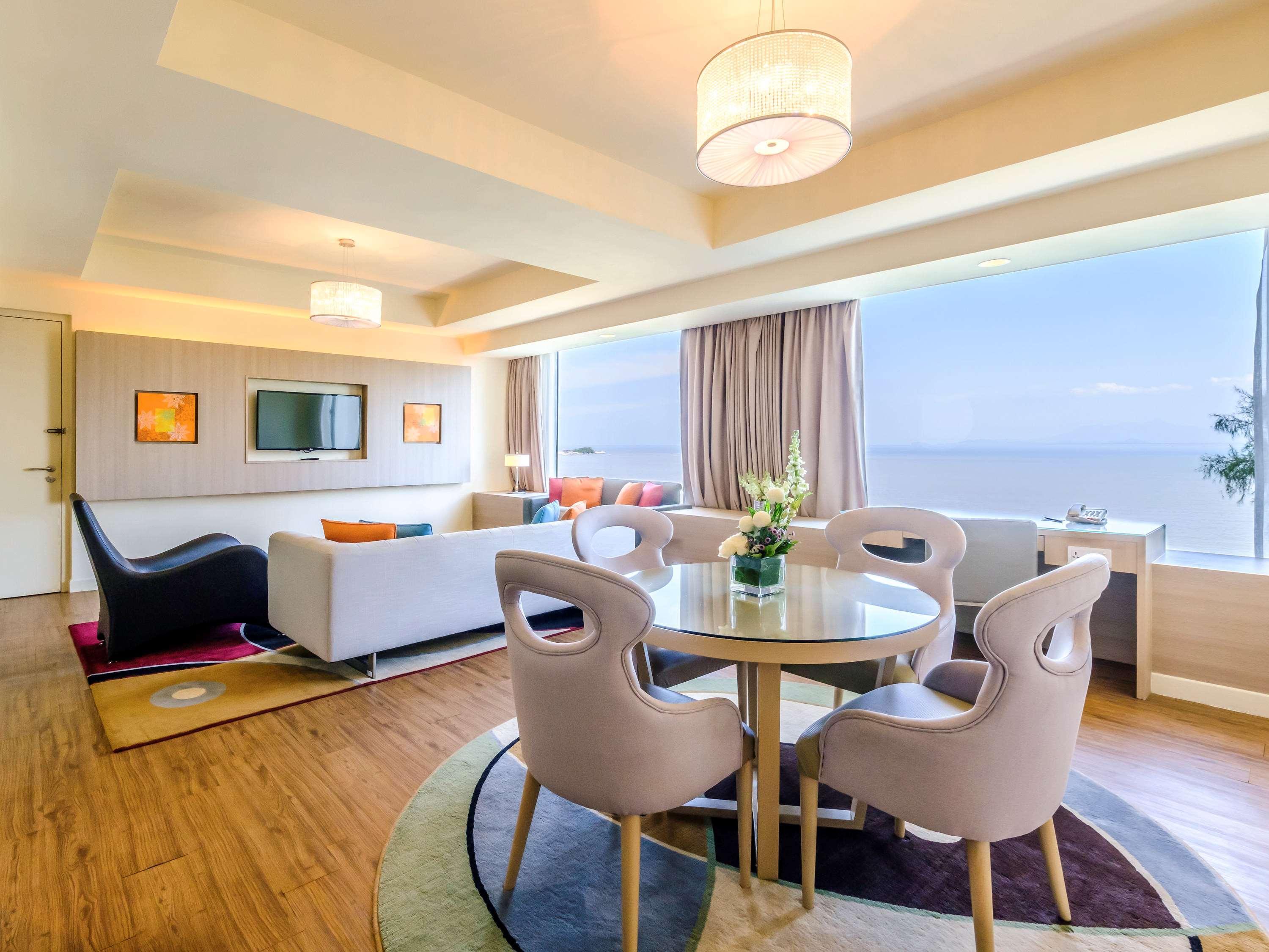 Mercure Penang Beach Tanjung Bungah  Exterior foto