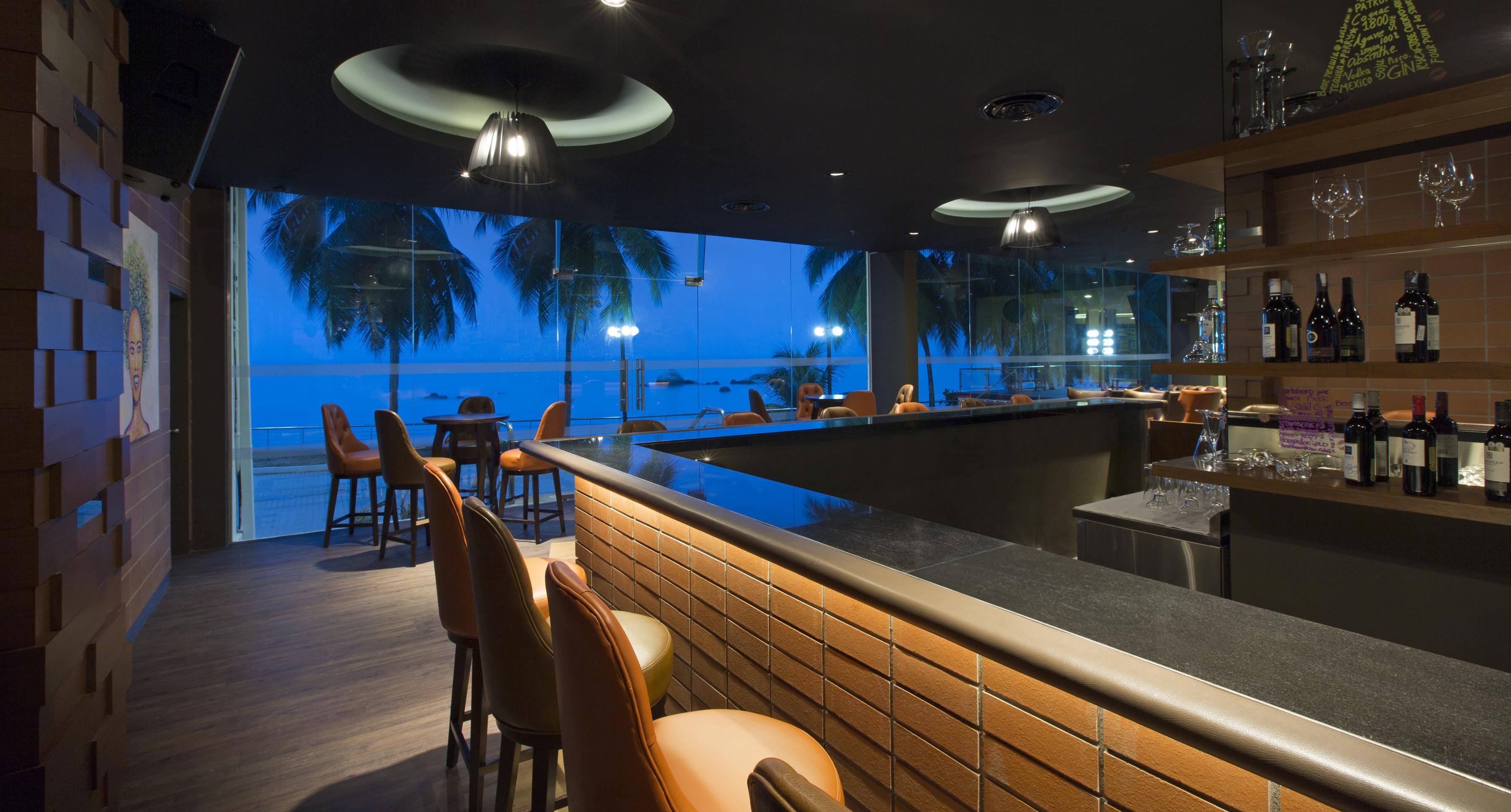 Mercure Penang Beach Tanjung Bungah  Exterior foto