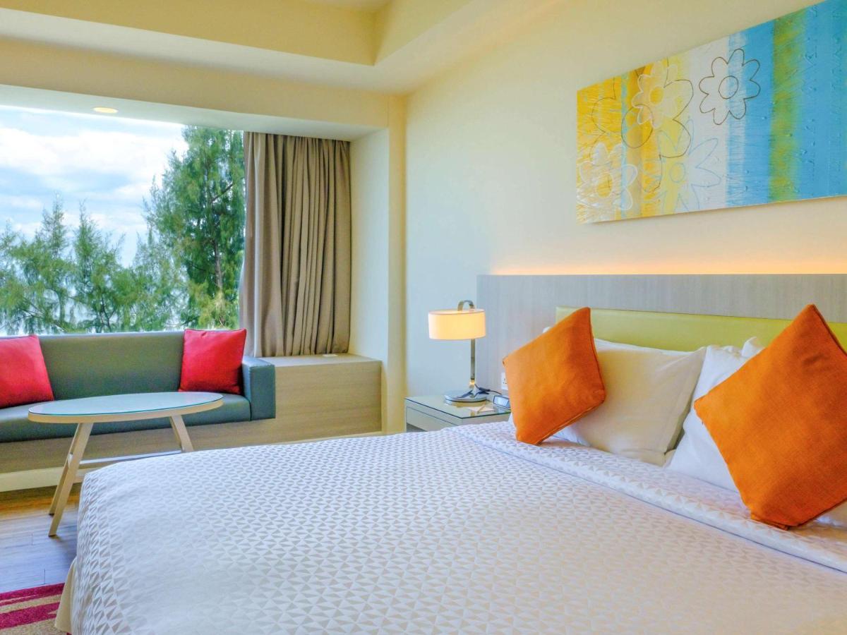 Mercure Penang Beach Tanjung Bungah  Exterior foto