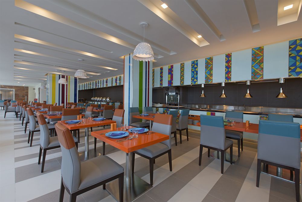 Mercure Penang Beach Tanjung Bungah  Exterior foto